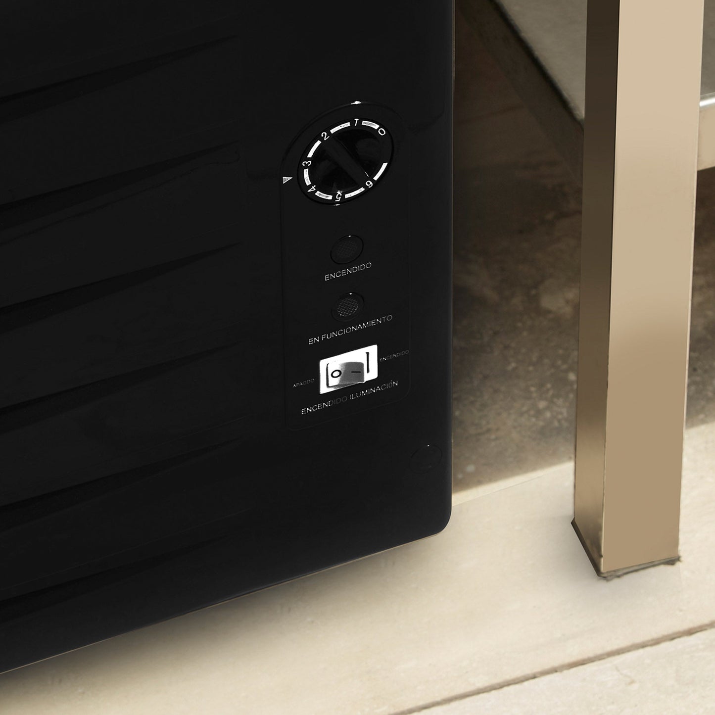 Visi-Cooler 1 Puerta 260 Litros3#Negro