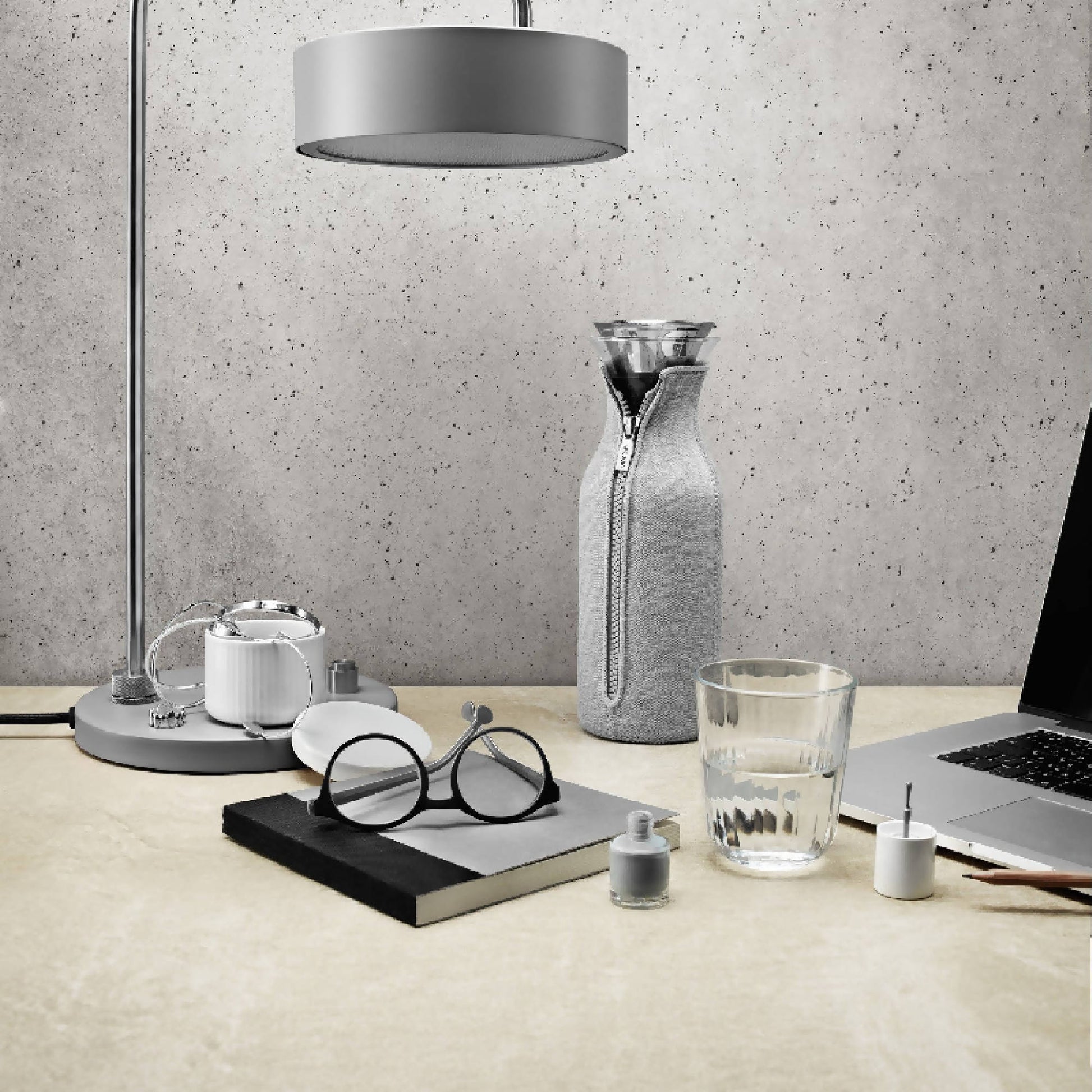 Jarra con Funda 1 L2#Grafito