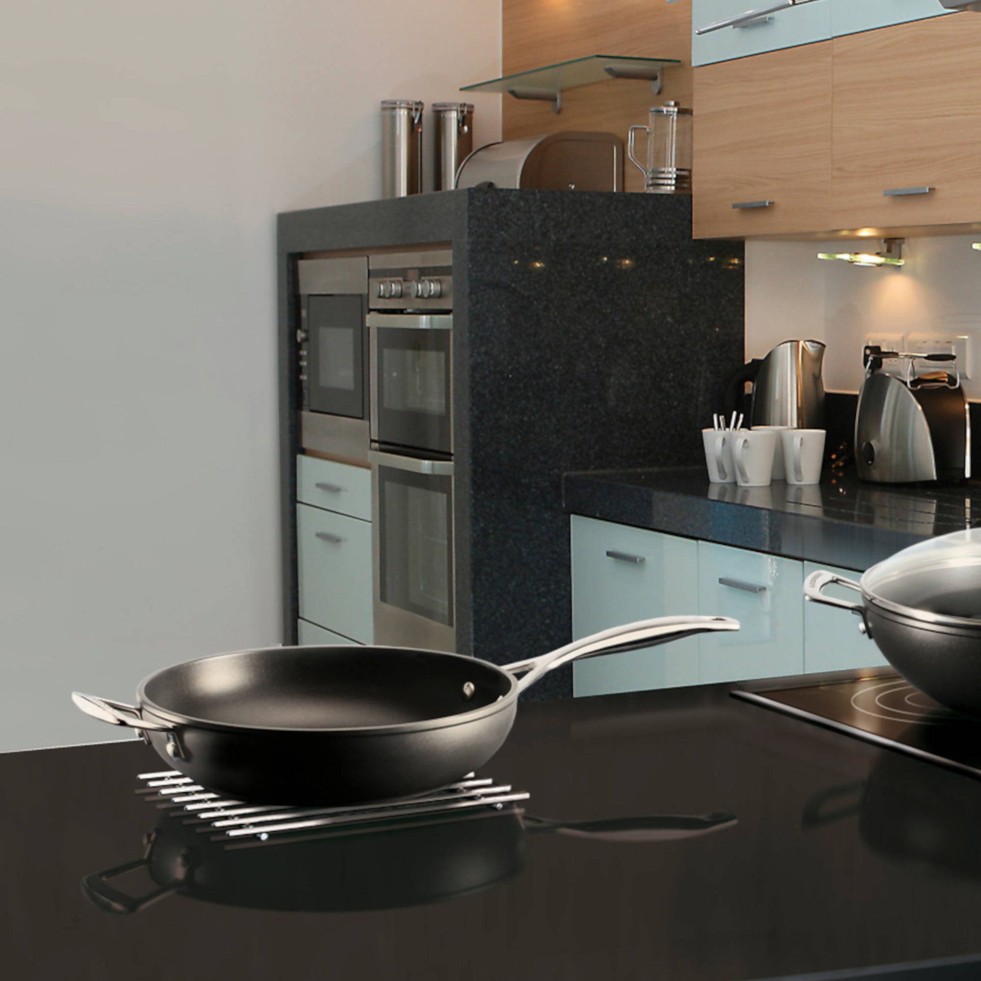 TNS Sartén Alta con Asa 30 cm3#Negro